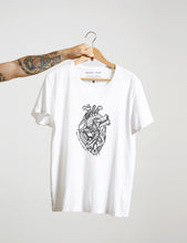 Carregar imagem no visualizador da galeria, T-shirt Home is Where the Heart